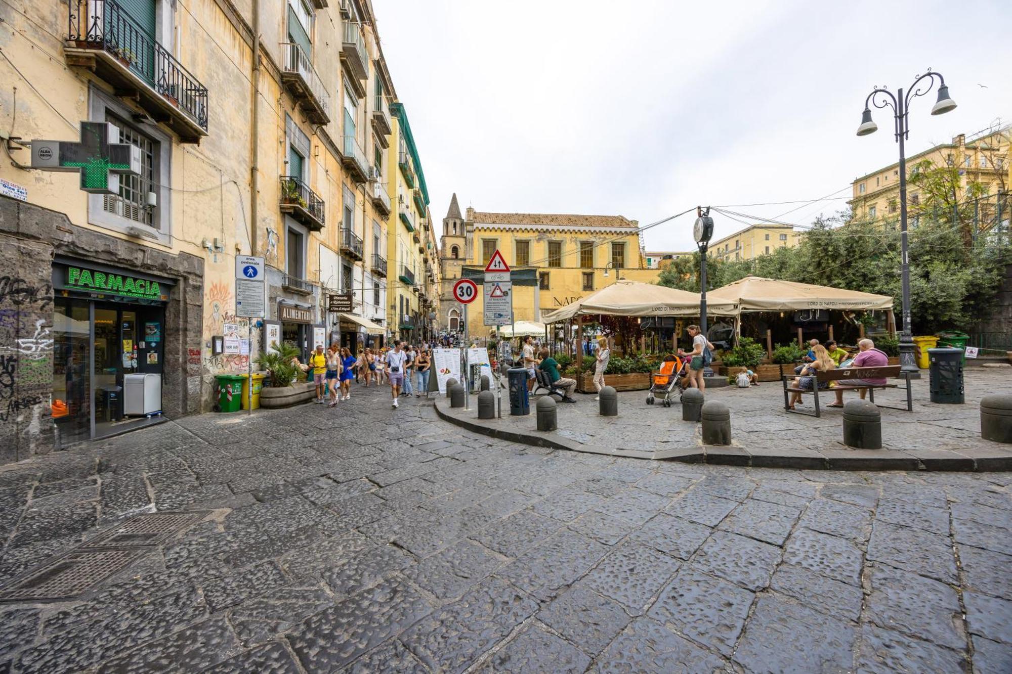 Piazza Miraglia - Apartment By Wonderful Italy Napoli Exterior foto